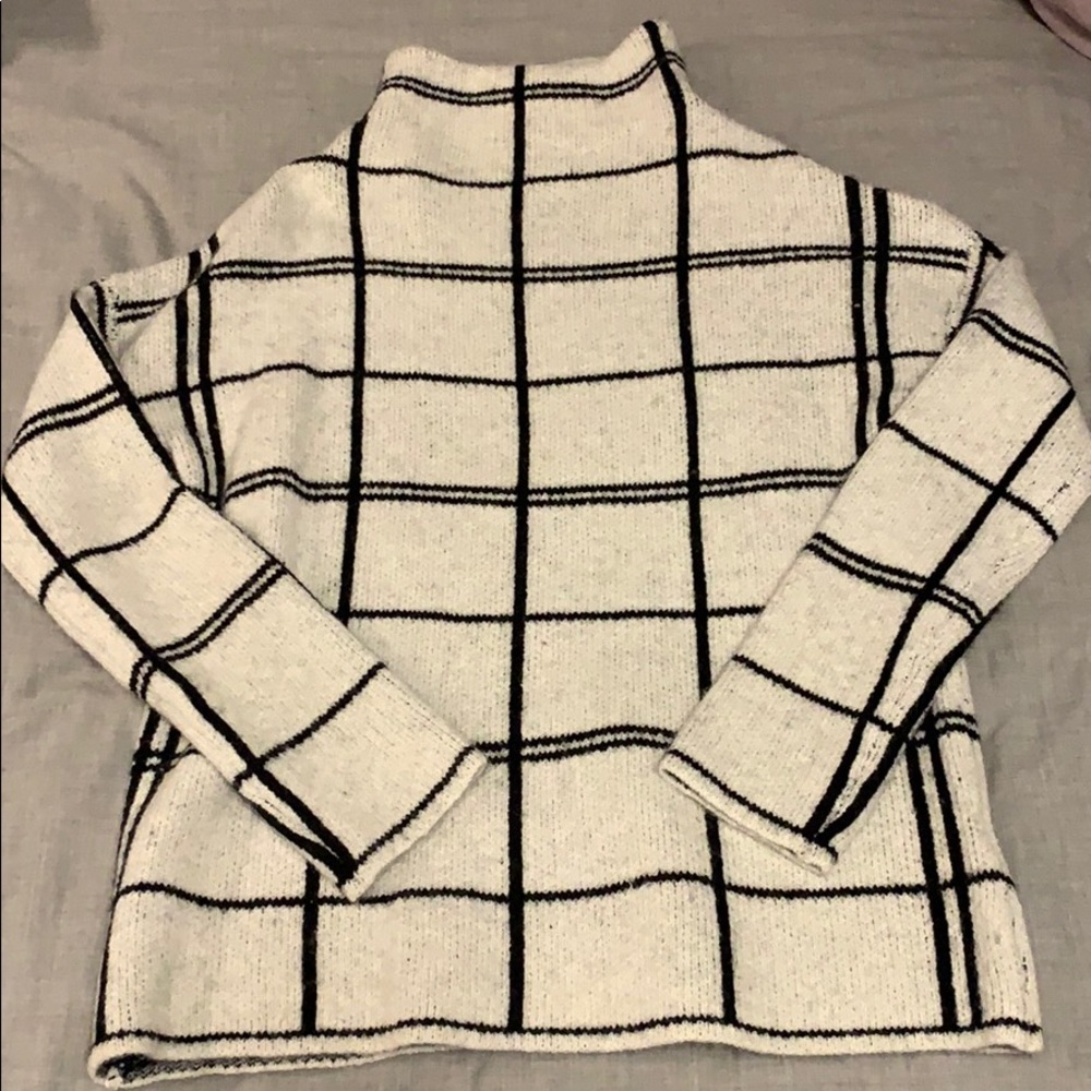 Sweater - Picture 1 of 2